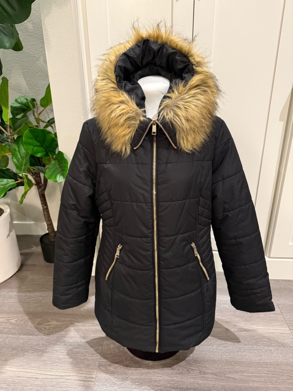 Maralyn & Me black quilted puffer jacket